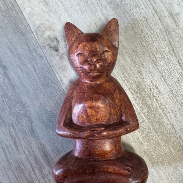 Large Cat Carving – 8 inch