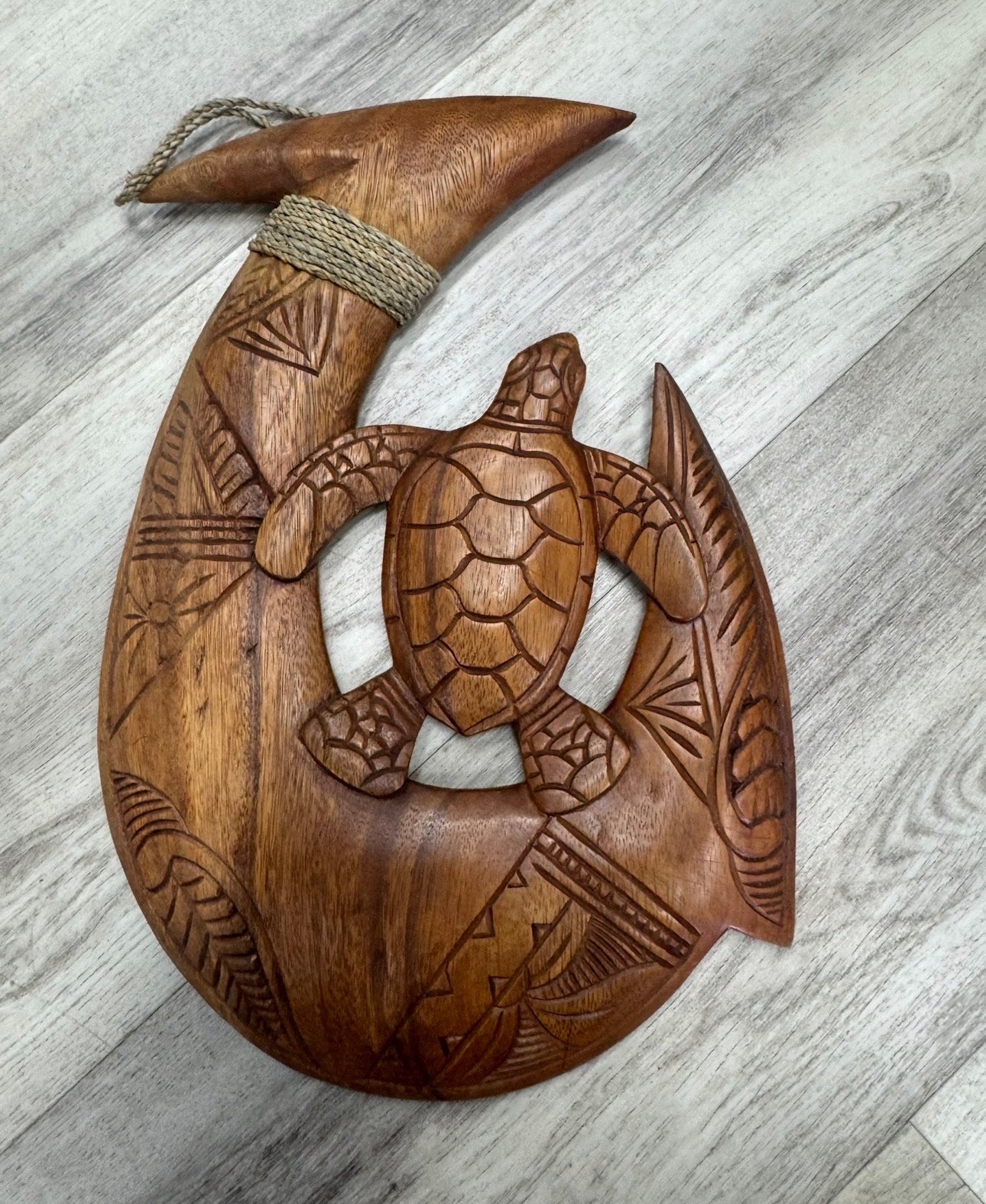 Fish Hook with Turtle
